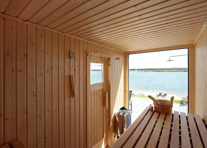 Sunset Am Muehlfeldsee *